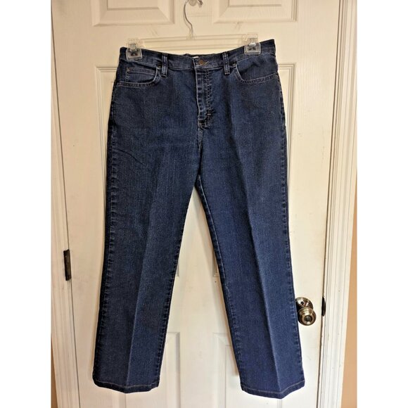 Lee Relaxed Fit At The Waist Women's size 12P Medium Wash Blue Denim Jeans - Picture 1 of 8